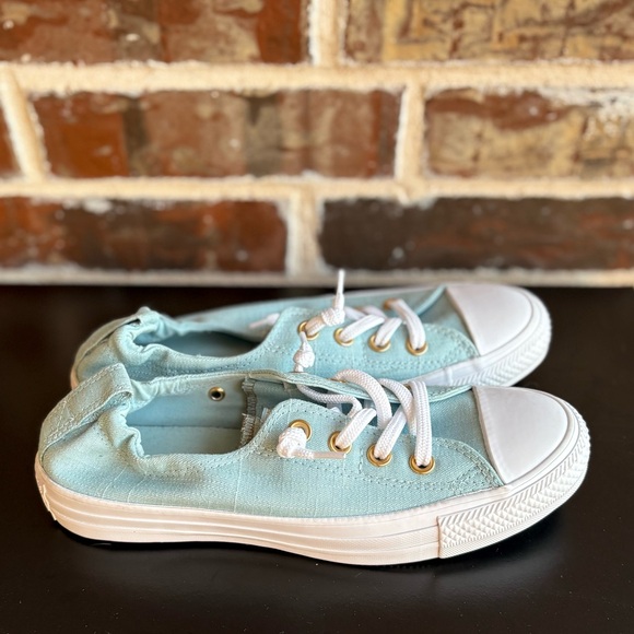 Converse Low Top Sneakers in Light Blue and White, 7.5 - Picture 2 of 16